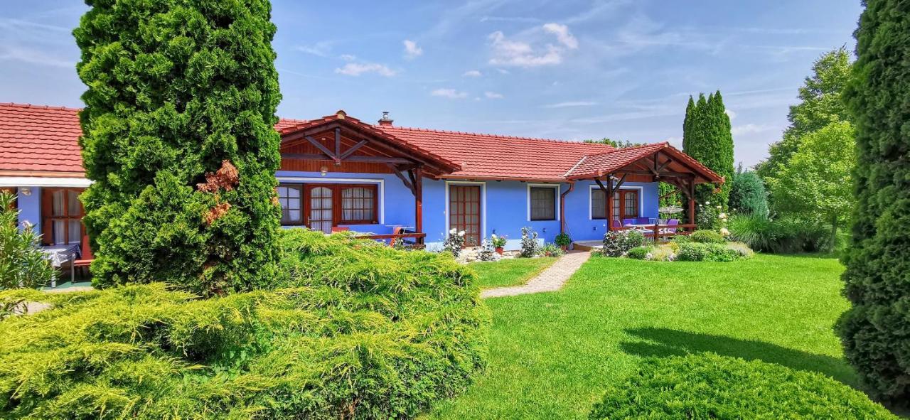 Magyar Apartmanhazak I-Iii. Залакарос Екстериор снимка