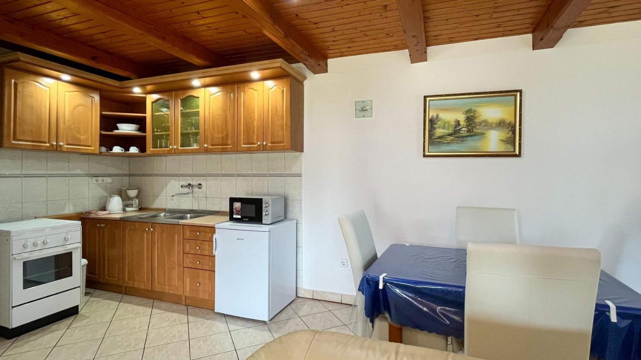 Magyar Apartmanhazak I-Iii. Залакарос Екстериор снимка