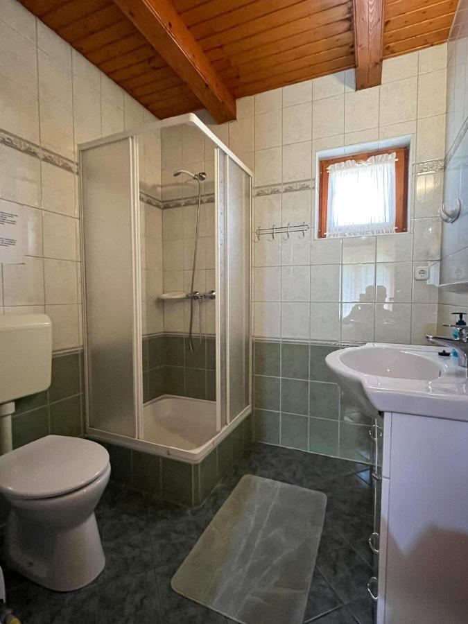 Magyar Apartmanhazak I-Iii. Залакарос Екстериор снимка