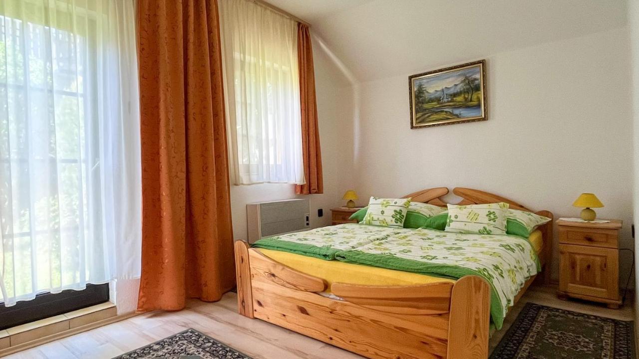 Magyar Apartmanhazak I-Iii. Залакарос Екстериор снимка