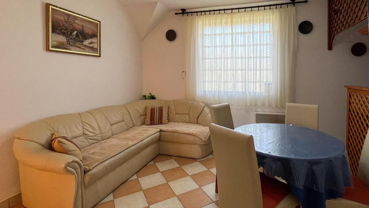 Magyar Apartmanhazak I-Iii. Залакарос Екстериор снимка