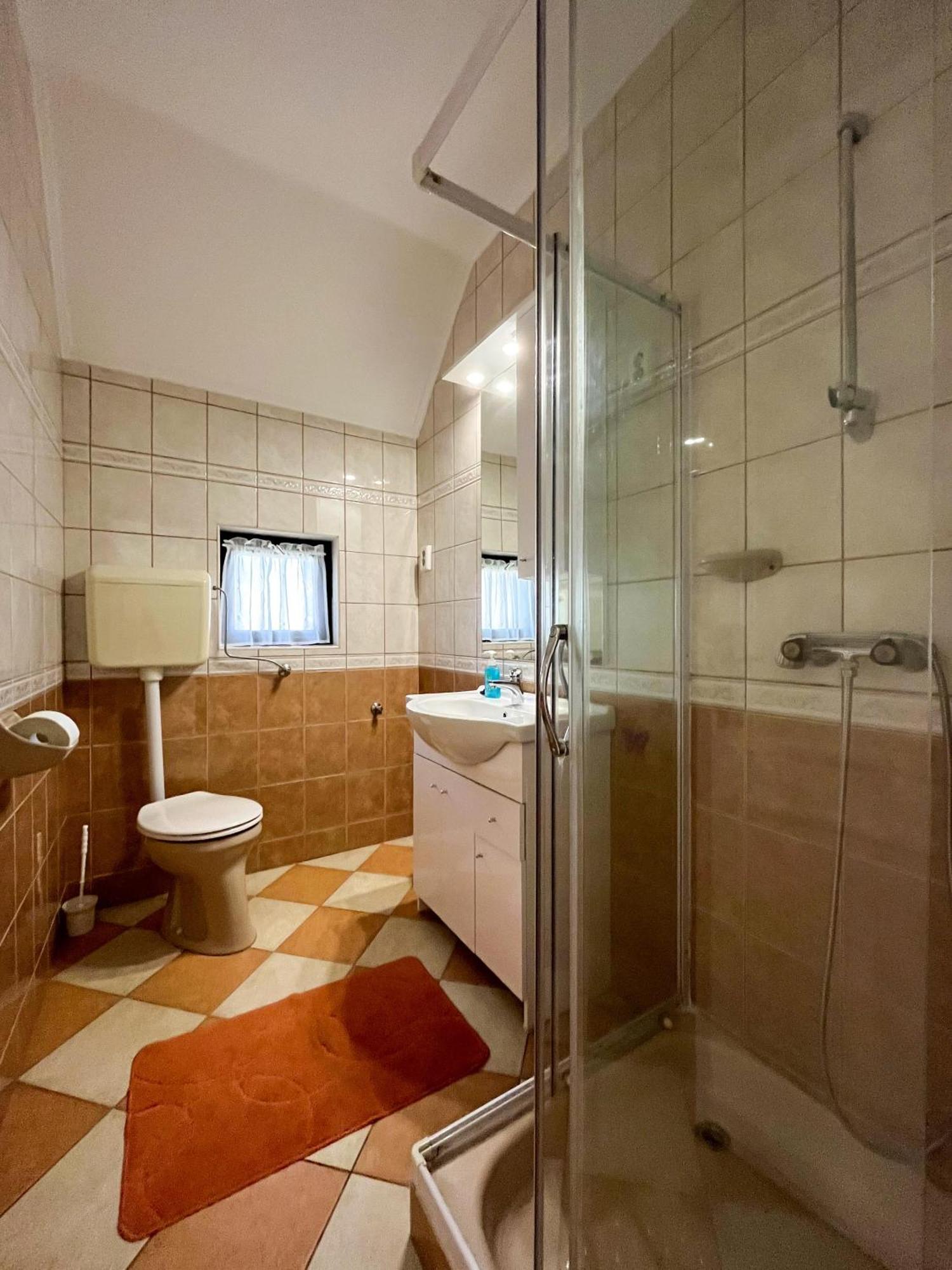 Magyar Apartmanhazak I-Iii. Залакарос Стая снимка